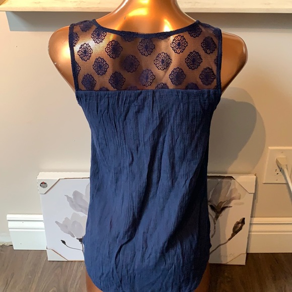 🎽 Mine Blouse Sleeve Less - Picture 2 of 2